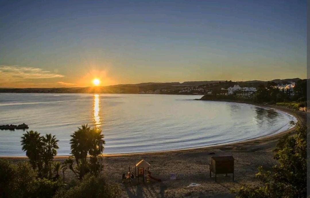 Апартаменты Junto A La Playa Del Cristo Cerca Del Puerto Эстепона Экстерьер фото